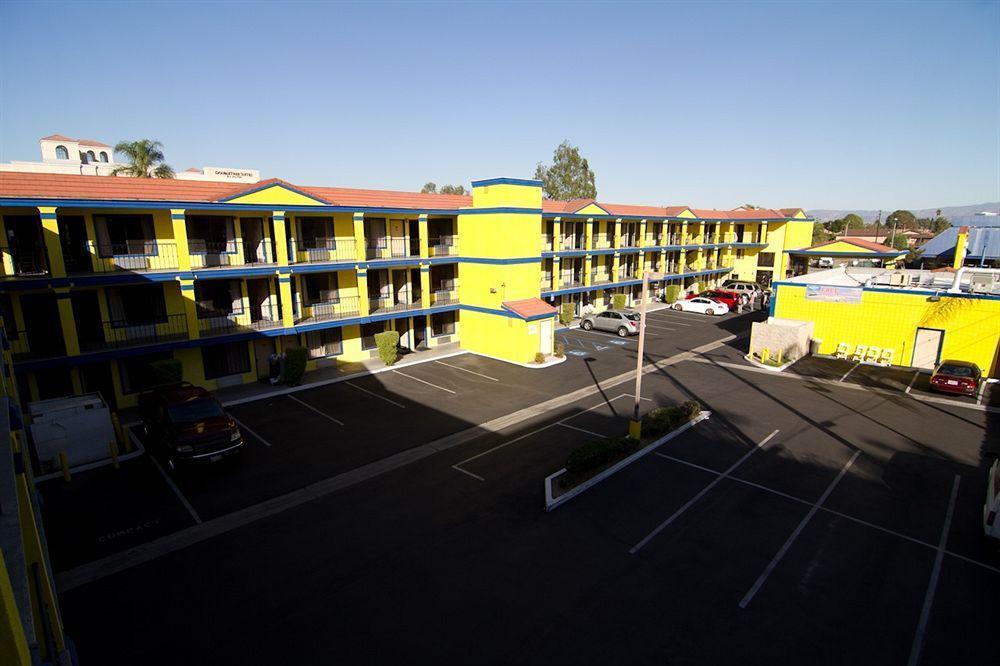 Anaheim Carriage Inn Εξωτερικό φωτογραφία