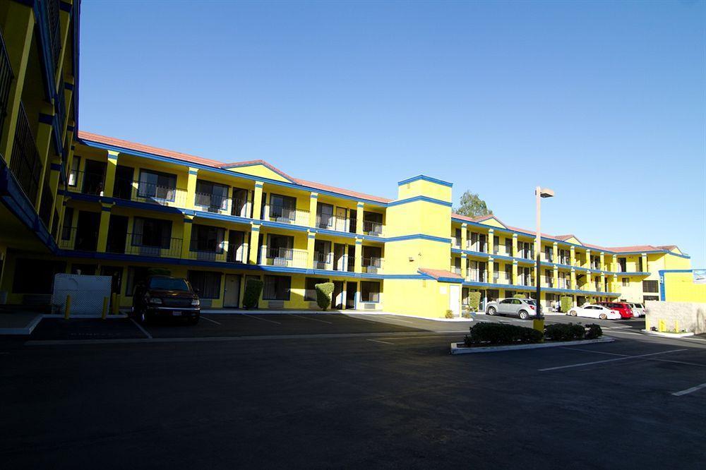 Anaheim Carriage Inn Εξωτερικό φωτογραφία