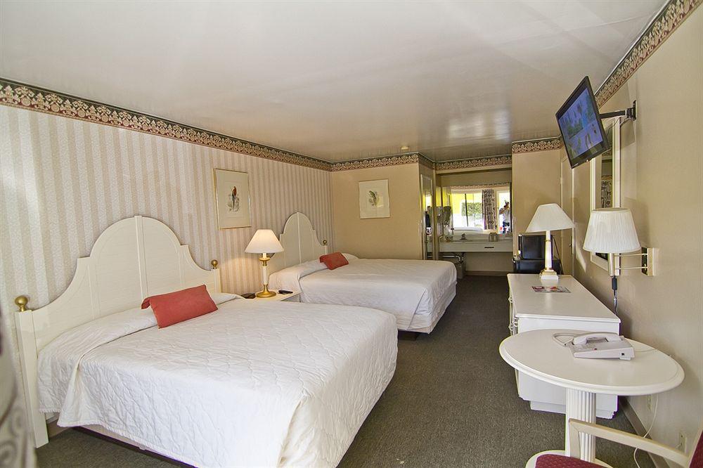 Anaheim Carriage Inn Εξωτερικό φωτογραφία